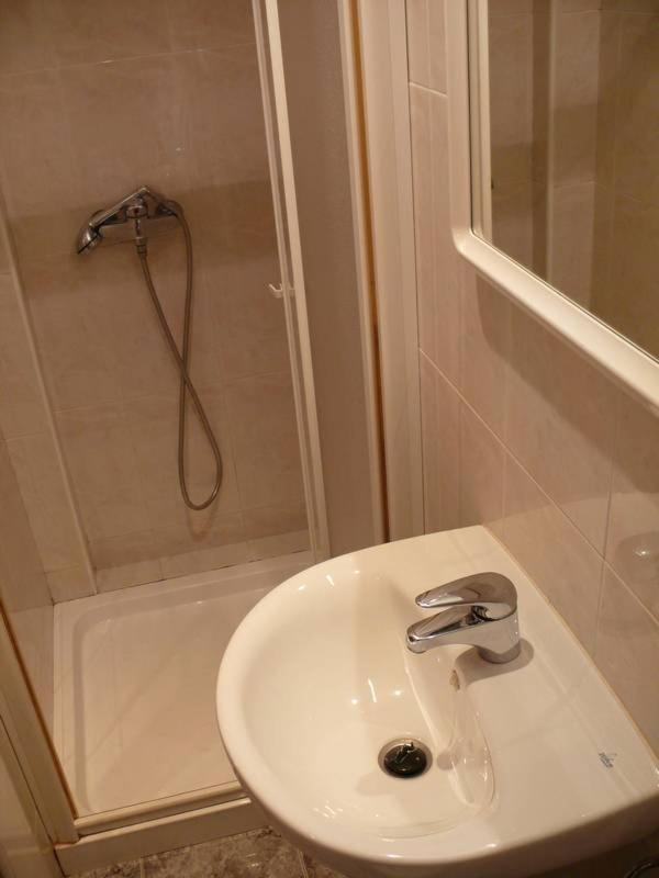 Hostal Rodes 메키넨사 외부 사진