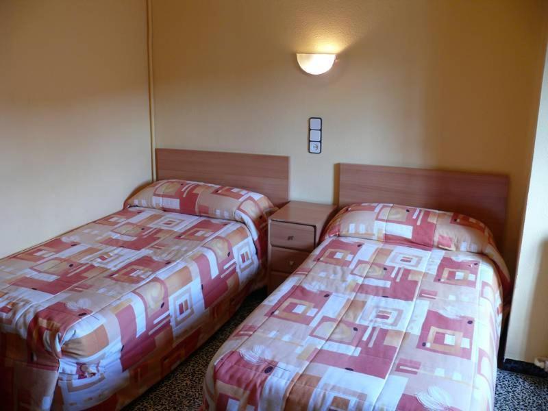 Hostal Rodes 메키넨사 객실 사진